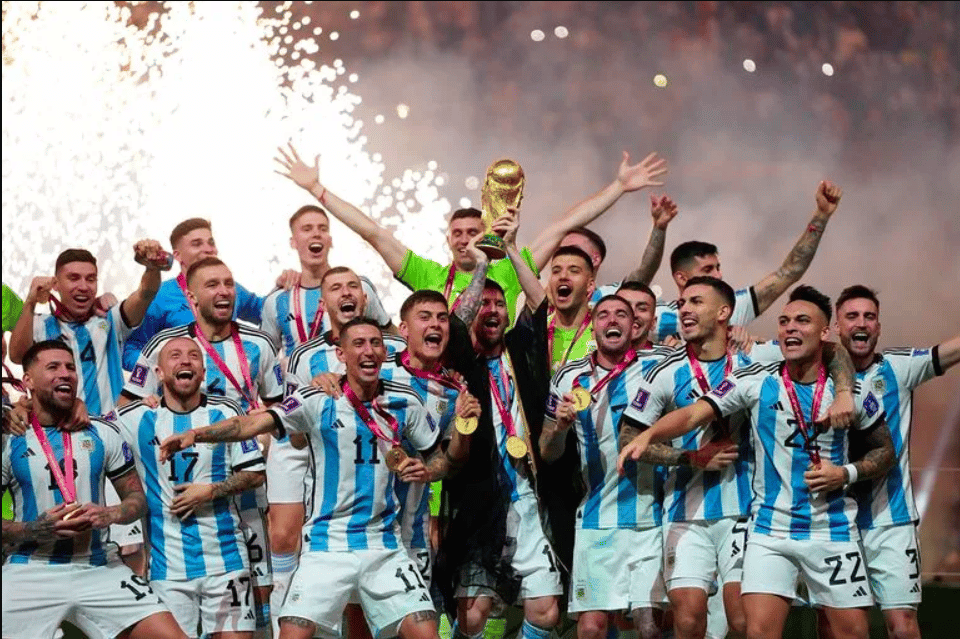 Messi y el equipo ganador de la Copa del Mundo Qatar 2022